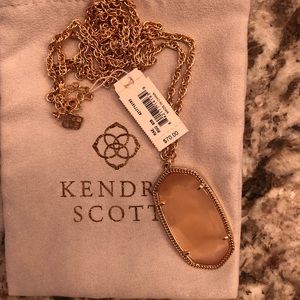 Kendra Scott Rein pendant necklace in clear peach